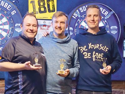 Die drei Erstplatzierten (von links): David Diaz Jach (2. Platz), Tobias Voges (1. Platz) und Timo Weber (3. Platz)