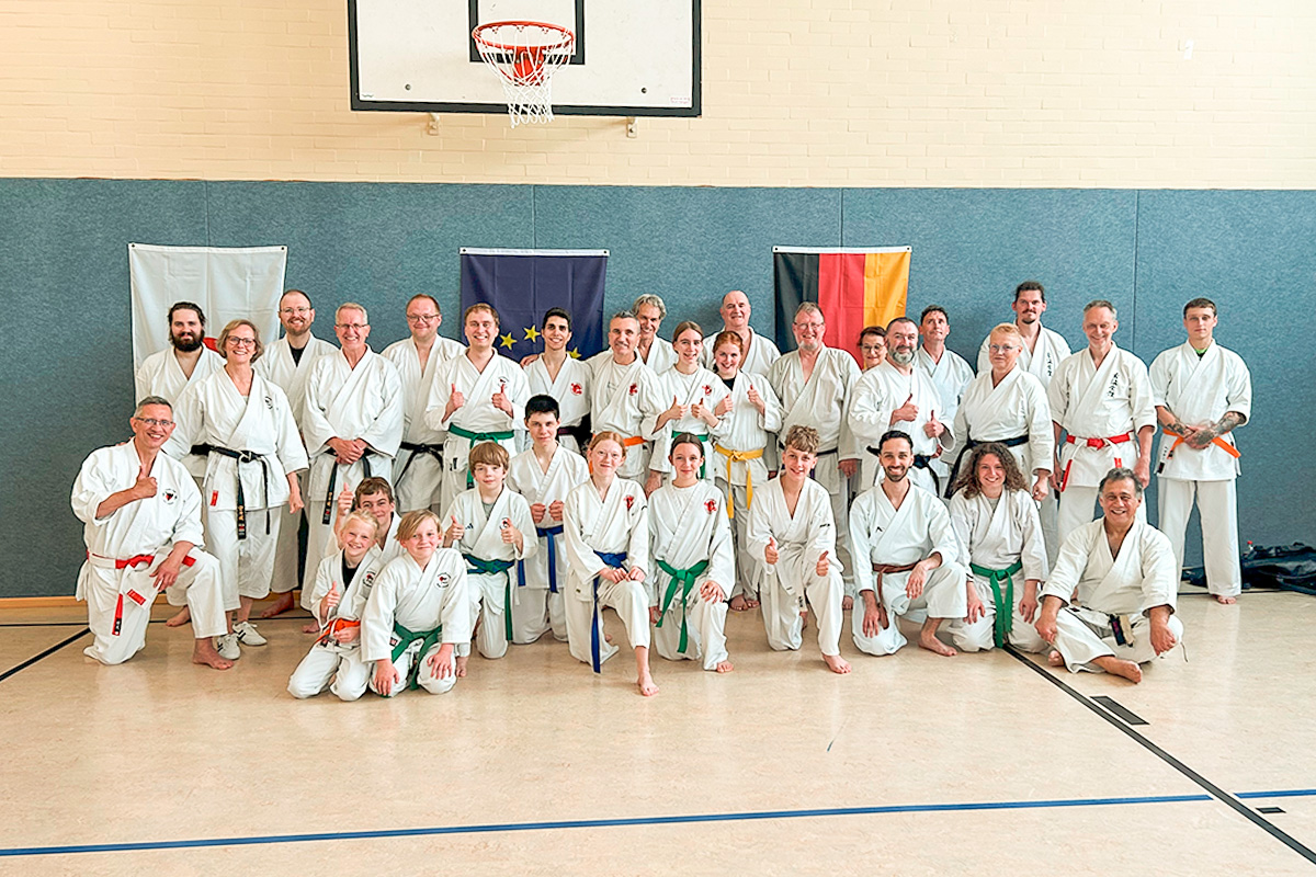 Giesener Karate Lehrgang Gruppenfoto.
