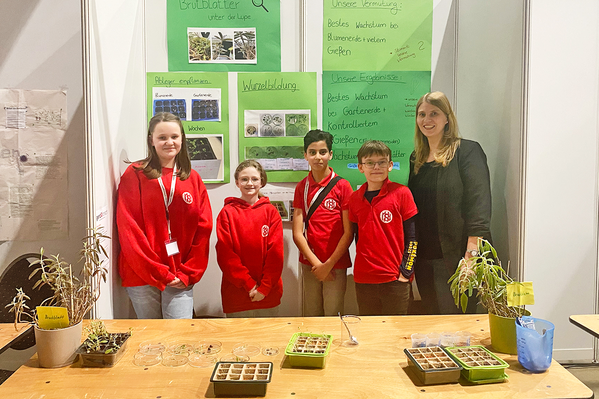 Kinder der Molitoris-Schule Harsum beim Regionalwettbewerb Jugend forscht junior