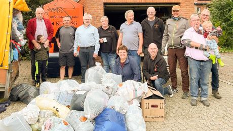 Aus alten Kleidern wird Hilfe für Familien