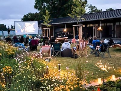 Erstes Solarkino im Freizeitbad Nordstemmen bei freiem Eintritt.
