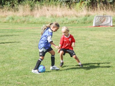 G-Juniorinnen Spielszene: JSG im Innerstetal (links) gegen TSV Lutter.