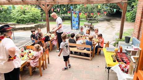 Strahlende Kinderaugen beim Sommerfest