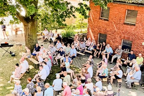 Fest verband gelebten Glauben, Gemeinschaft und Unterhaltung.