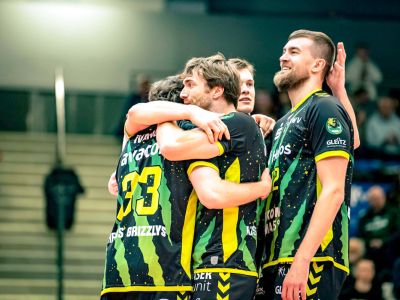Beim Ligacup präsentieren sich die GRIZZLYS erstmals mit ihrem neuen Kader.              Foto: Elisabeth Kloth