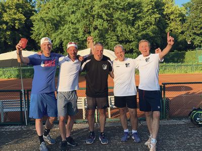Von links: Tim Söltzer, Phillip Weissbeck, Dennis Lehrmann, Chris­tian Behrens und Jendrik Richter.