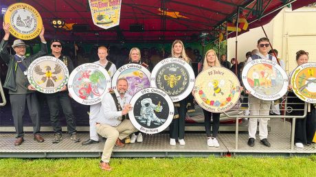 Gewinner der Kirchenscheibe: Alexander Rudkowski, Vogelscheibe: Hartmut Schmude, Jugendkönig: Finlay Fässer, Damenkönigin: Maren Zacharias, Bürgerkönig: Andreas Laue, Honeybeeskönigin: Lia Bergelt, Jubiläumsscheibe: Lynn Burghardt, Junggesellenkönig: Cornelius Stoewenau und Gewinner der Freischeibe Dominic Oberg (nicht im Bild)