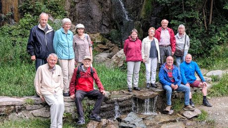 Wendeburger Wanderfreunde am Königshütter Wasserfall